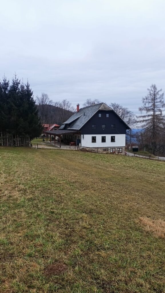 Ta slika ima prazen atribut alt; ime datoteke je WhatsApp-Image-2025-02-01-at-20.15.35-577x1024.jpeg